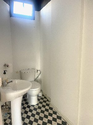 se vende local comercial en centro de Las Américas